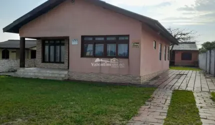 Casa para alugar na Avenida Aníbal Khury, 8763, Grajaú, Pontal do Paraná por R$ 700 Por Dia