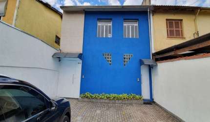 O imóvel 179m², para locacao  5 Salas de escritório, 2 Grandes salas, (7 Salas no total)