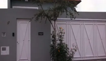 Belíssima Casa Térrea no Planalto Paulista