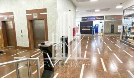 Salão Comercial para Locação na República, São Paulo-SP: 1 Sala, 33m² de Área