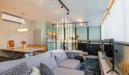 Excelente oportunidade Comprar ou Alugar, de porteira fechada!!! Linda Cobertura duplex Com 1 Suíte, 1 Vaga e 65m² na Vila Olímpia!  A cobertura conta