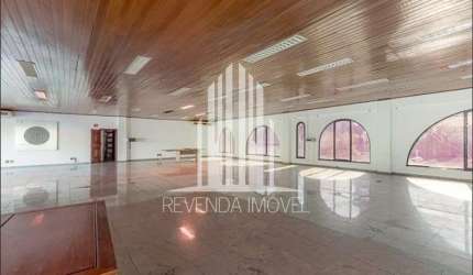 Aluguel de Casa Comercial de Alto Padrão no Jardim Everest, São Paulo-SP: 1 quarto, 15 salas, 7 banheiros, 25 vagas, 1.200m².