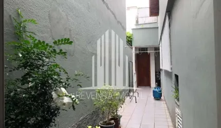 Casa para locação de alto padrão no Brooklin Paulista em SP: 3 quartos, 1 suíte, 2 banheiros, 2 vagas de garagem, 200 m².
