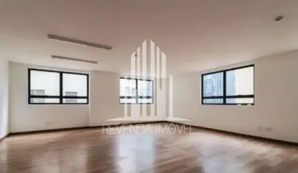 Alugue já sua sala comercial de 55m² em Cerqueira César, São Paulo-SP - Com banheiro e vaga de garagem inclusos!