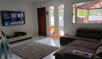 Excelente casa de 3 quartos e 1 suíte, próximo a Av. Central em Serra Grande/Itaipu.