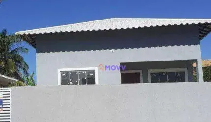 Casa há uma quadra da praia