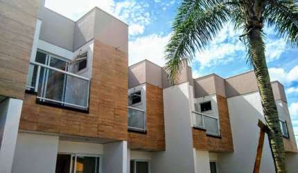 SOBRADO 2 QUARTOS 2 SUÍTES  PISCINA COLETIVA E PRIVATIVA 300 M MAR ITANHAÉM