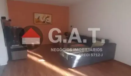 CASA À VENDA NO CENTRO - VOTORANTIM/SP