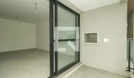 Apto novo com 2 suítes e sacada com churrasqueira