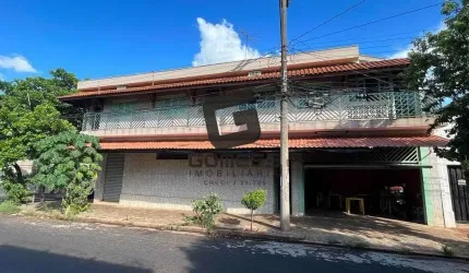 Casa à venda no bairro Vila Tibério - Ribeirão Preto/SP