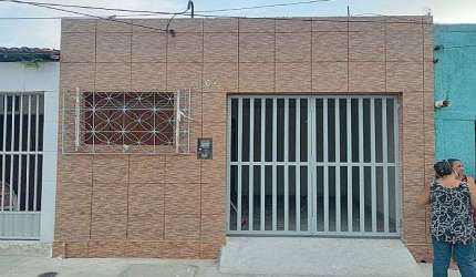 Casa à Venda - Alecrim - Natal/RN