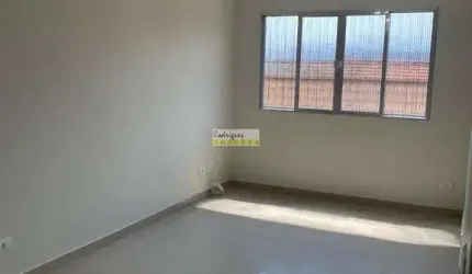 Apto reformado 2 dorms, garagem fechada  Bitaru, SV