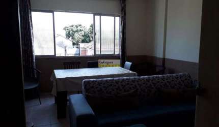 Apto com 2 dorms, prédio com elevador, ao lado do Centro e VLT