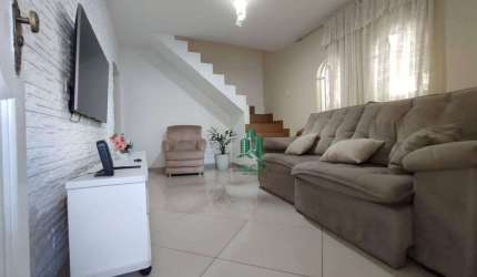 Lindo Sobrado de esquina com 170mt² - 3 dorm. /2 Banheiros e 3 Vagas