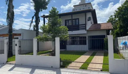 Casa Alto Padrão  - Centro de Palhoça/SC