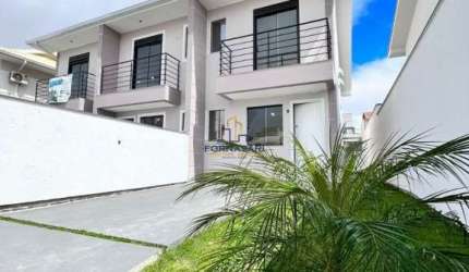Sobrado Alto Padrão com Amplo Quintal - Bairro Aririu em Palhoça/SC