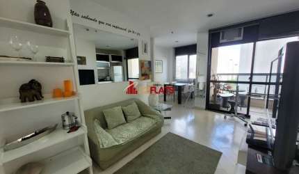 Flat com ótimo preço no bairro Campo Belo. Confira!
