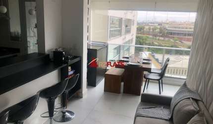 Flat com ótimo preço no bairro Campo Belo. Confira!