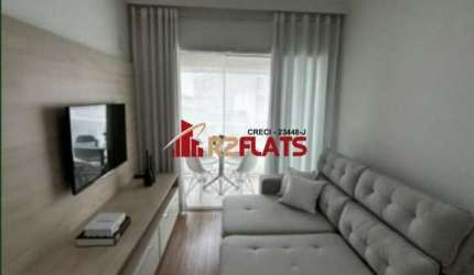 Flat com ótimo preço no bairro Campo Belo. Confira!