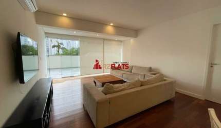 Flat com ótimo preço no bairro Campo Belo. Confira!