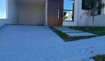 MARAVILHOSA CASA COM PISCINA