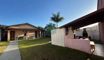Sobrado para Venda em Ubatuba, Praia da Lagoinha, 4 dormitórios, 2 suítes, 6 banheiros, 4 vagas