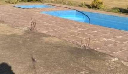 Chácara para Venda em Atibaia, Santa Maria do Laranjal, 3 dormitórios, 1 suíte, 2 banheiros