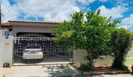 Casa à venda no bairro CPA 4
