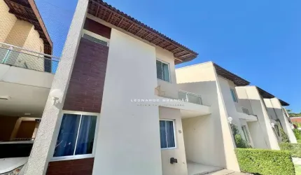 Casa em condomínio fechado com dependência e lazer completo – Bairro José de Alencar
