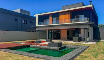 Magnifica casa de luxo, recém construída no condominio Reserva do Paratehy Sul