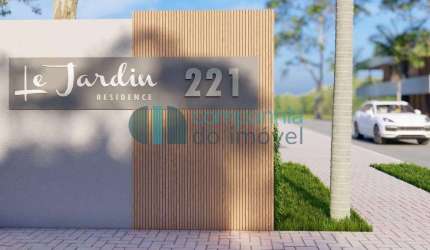 Triplex no Água Verde com 3 suítes