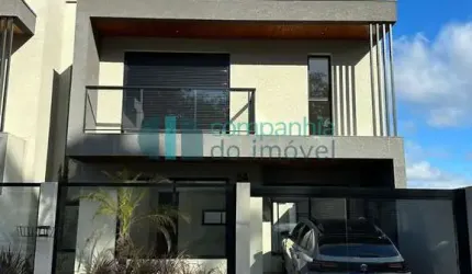 Sobrado Alto Padrão à Venda no Bairro Eucaliptos