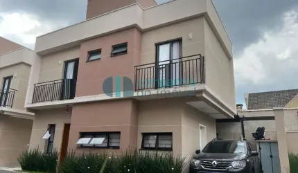 Sobrado à Venda no Santa Cândida