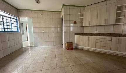 Casa com 3 quartos, sendo 1 suíte no bairro São Gabriel II