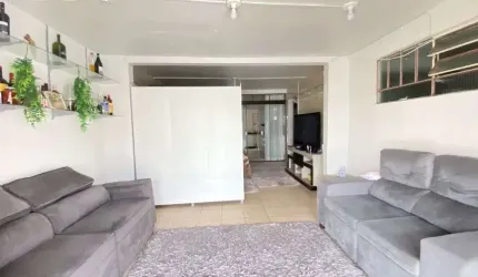 Imóvel para venda possui 200 metros quadrados com 3 quartos em Cruzeiro - São José dos Pinhais - PR