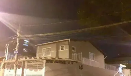 Sobrado com 4 dormitórios à venda por R$ 900.000 - Camargos - Guarulhos/SP