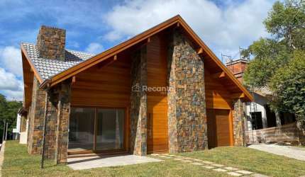 CASA COM 03 SUÍTES EM GRAMADO , Vivendas do Arvoredo, Gramado - RS
