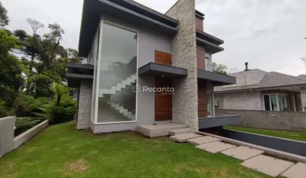 CASA COM 03 DORMITÓRIOS EM GRAMADO, Vivendas do Arvoredo, Gramado - RS