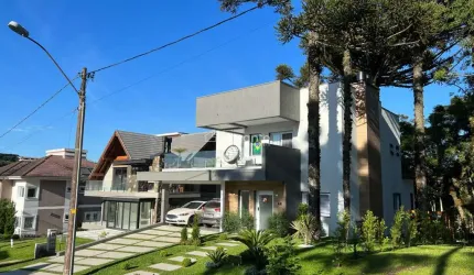 CASA MOBILIADA COM 4 SUÍTES EM CANELA A VENDA , Centro, Canela - RS