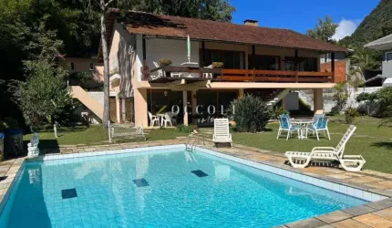 Maravilhosa casa &#224; venda no Comary