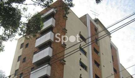 Desfrute do máximo de conforto e sofisticação nesta cobertura excepcionalmente remodelada!