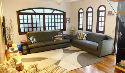 Lindo sobrado com 3 dormitórios e ótimo acabamento !
