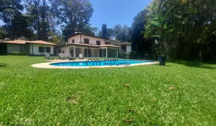 Linda Casa Reformada com  490m2