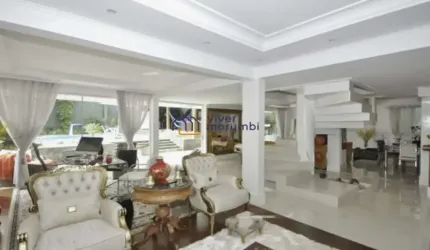 Linda Casa Reformada em Rua Tranquila do Jardim Guedala
