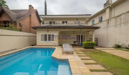 Casa Assobradada na região do Panamby, próxima ao Vitória Régia.
