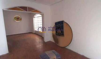 Casa antiga em bairro nobre !