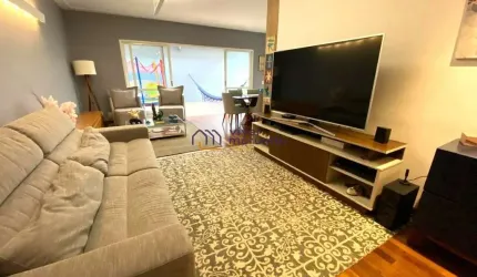 Casa em Condomínio na Chácara Flora - 3 Suítes