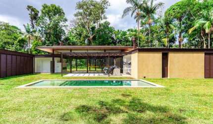 Casa de alto padrão no Jardim dos Estados - 5 Suítes