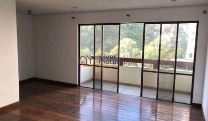 Excelente Localização, Rua Tranquila, Apartamento com Planta Amplas