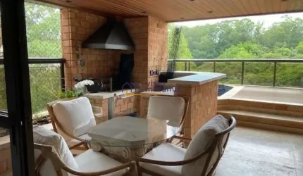 Apartamento no Real Parque